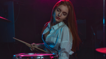 women drummers